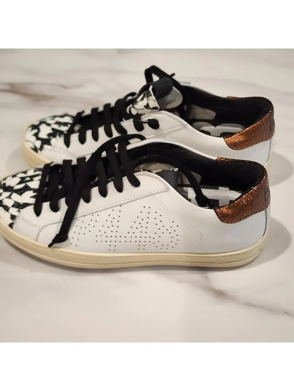 P448 John White Leather Sneakers Womens Size 7 Animal Print Toe